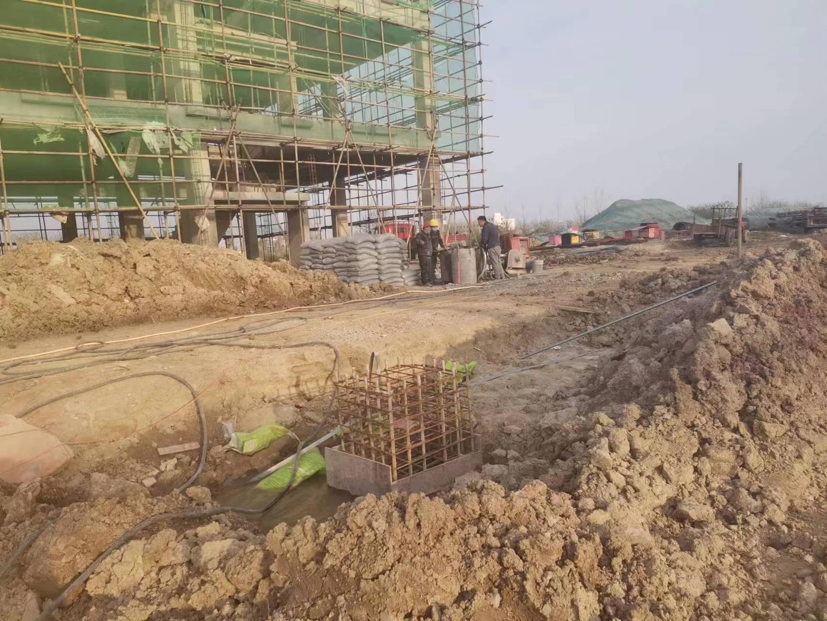 柳南当桥梁出现裂缝的时候应该及时加固修补